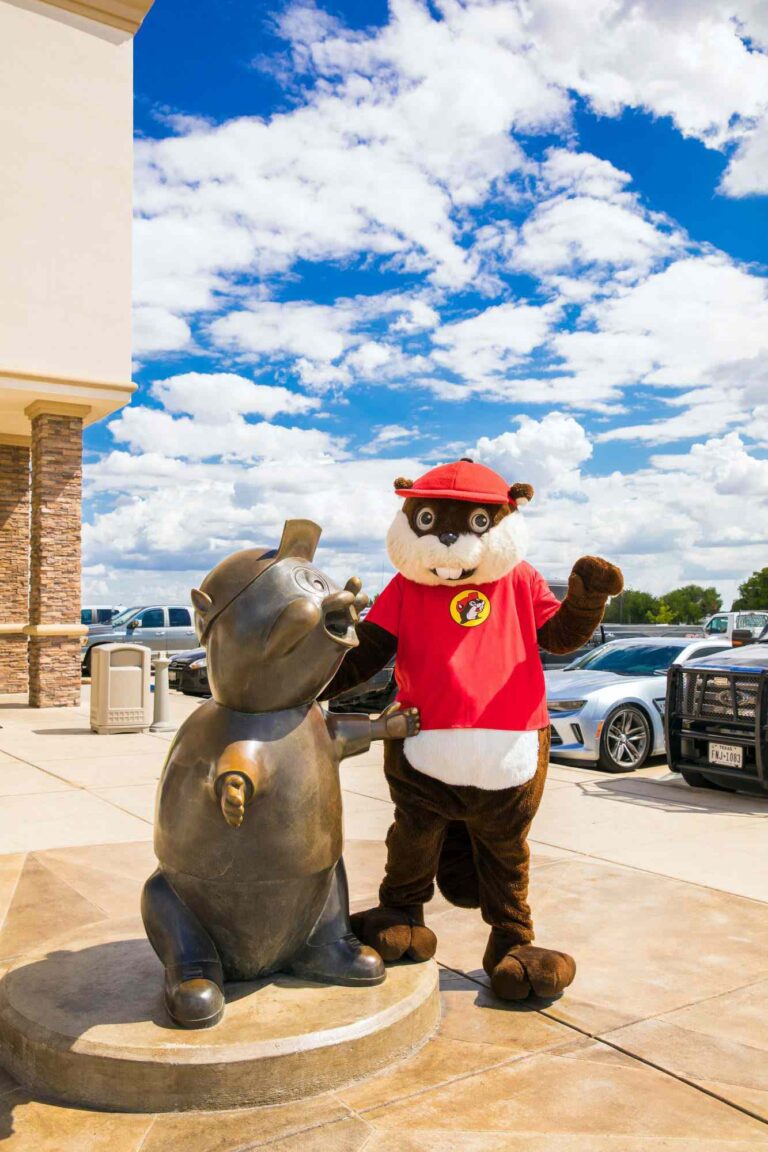 Buc-Ee'S Mascot Name