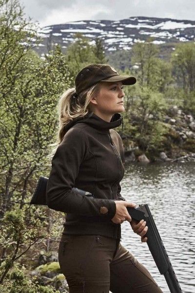 Aesthetic Hunting Outfits for Women