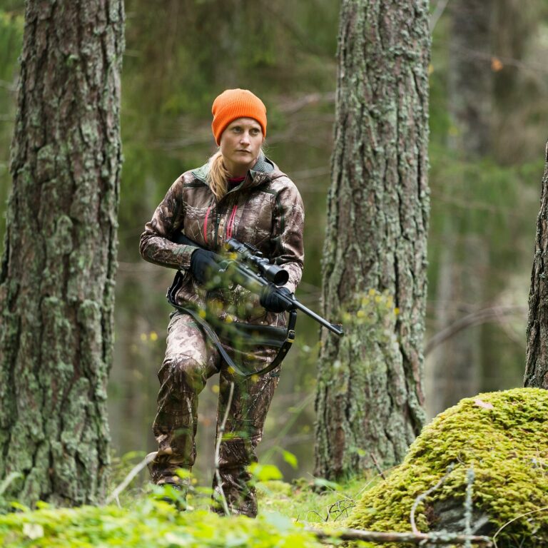 Classy Deer Hunting Outfits for Women